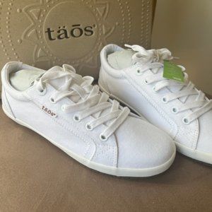 TAOS STAR WOMANS WHITE CANVAS SNEAKER
